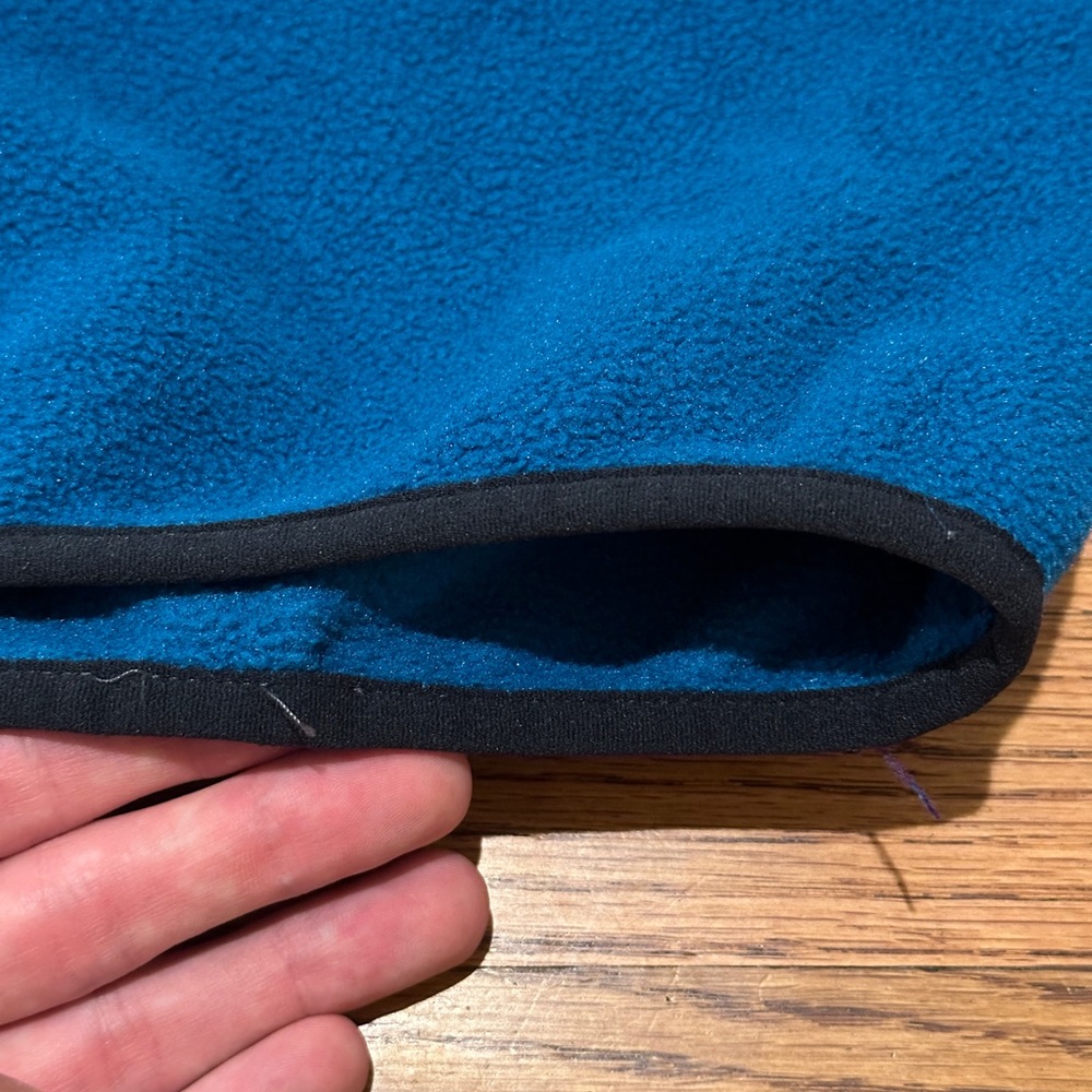 Patagonia Men's Vibrant Purple and Blue Crewneck Sweater - Picture 4 of 5